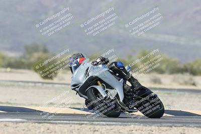 media/Jan-15-2026-Racers Edge (Thu) [[dfebeb70ab]]/2-A Group/Session 5 (Turn 5)/